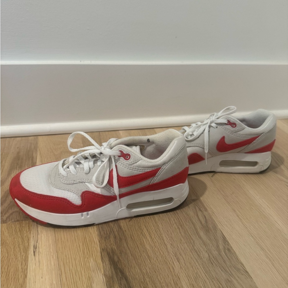 Woman’s Nike Air Max’s - Size 6